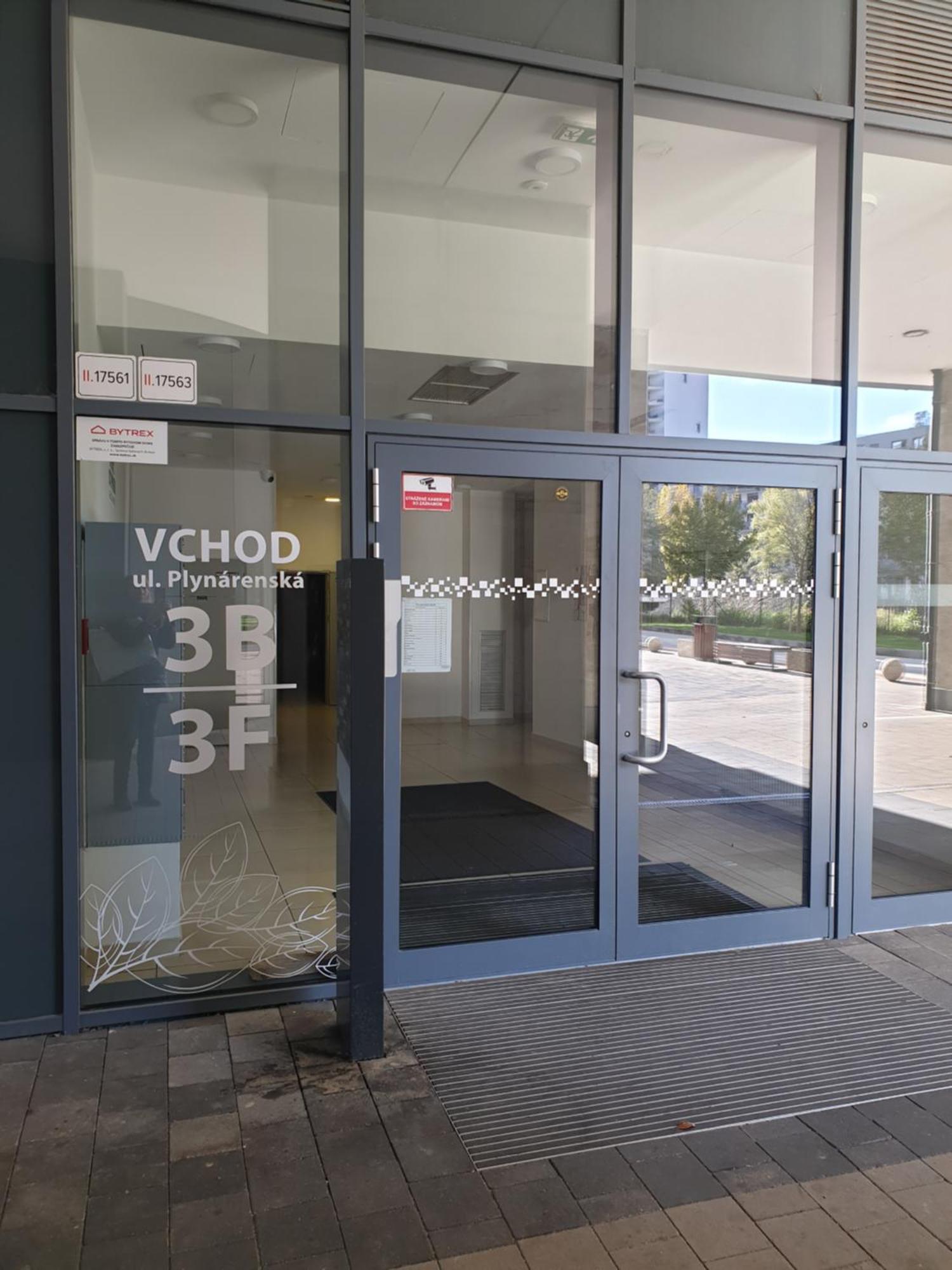 Moderny Byt V Sirsom Centre Apartment Bratislava Ngoại thất bức ảnh